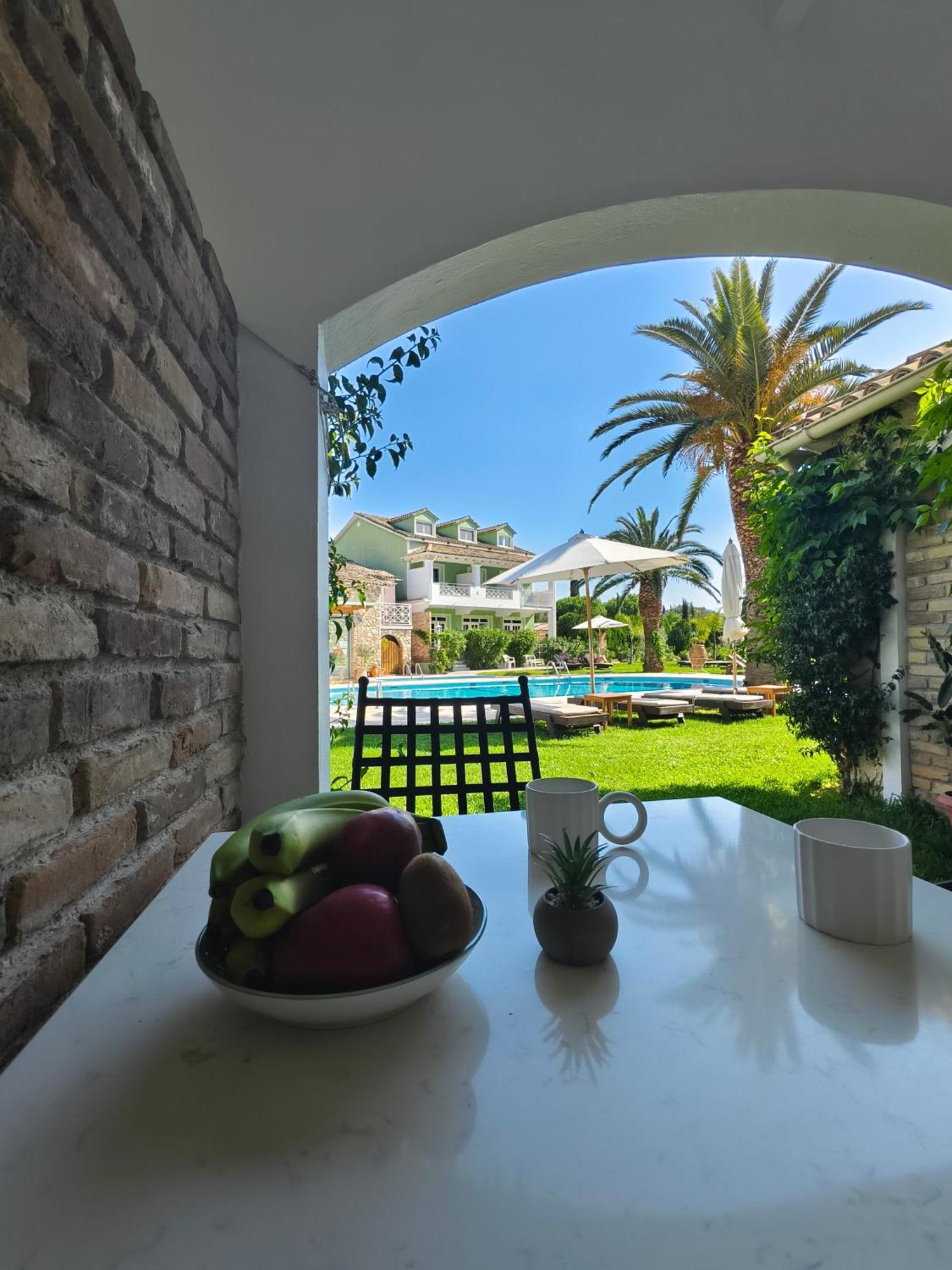 Valentino Corfu Aparthotel Ypsos Exterior foto
